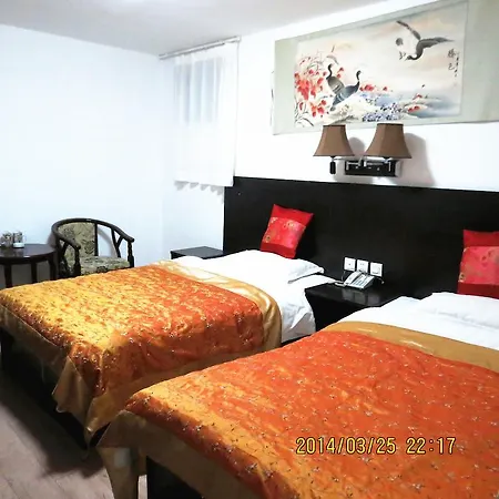 N.E. Hotel-3